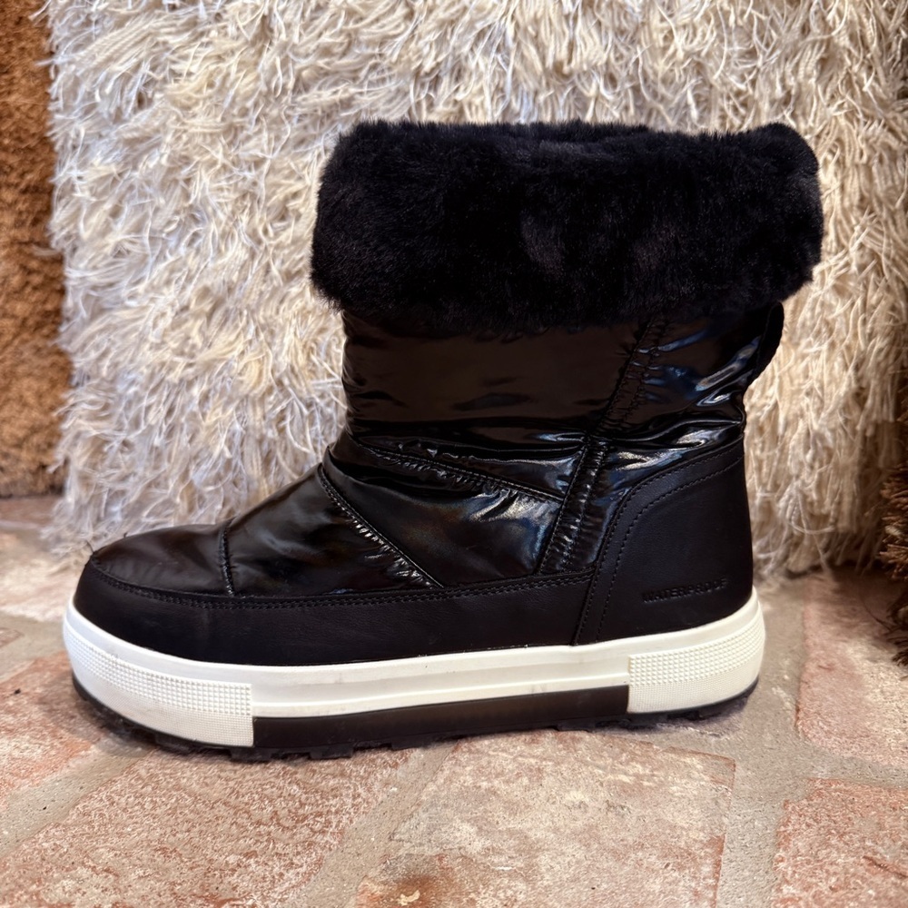 COUGAR black and white faux fur waterproof size 9 boots like new - Picture 3 of 12